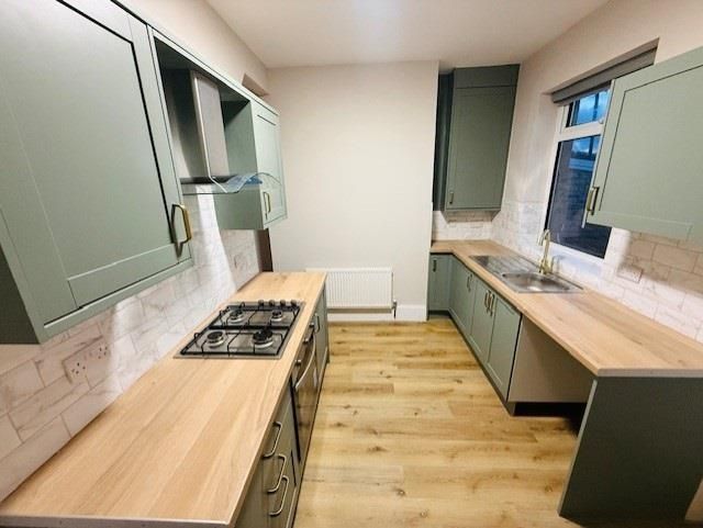 Property photo 2 of 20 Kitchen