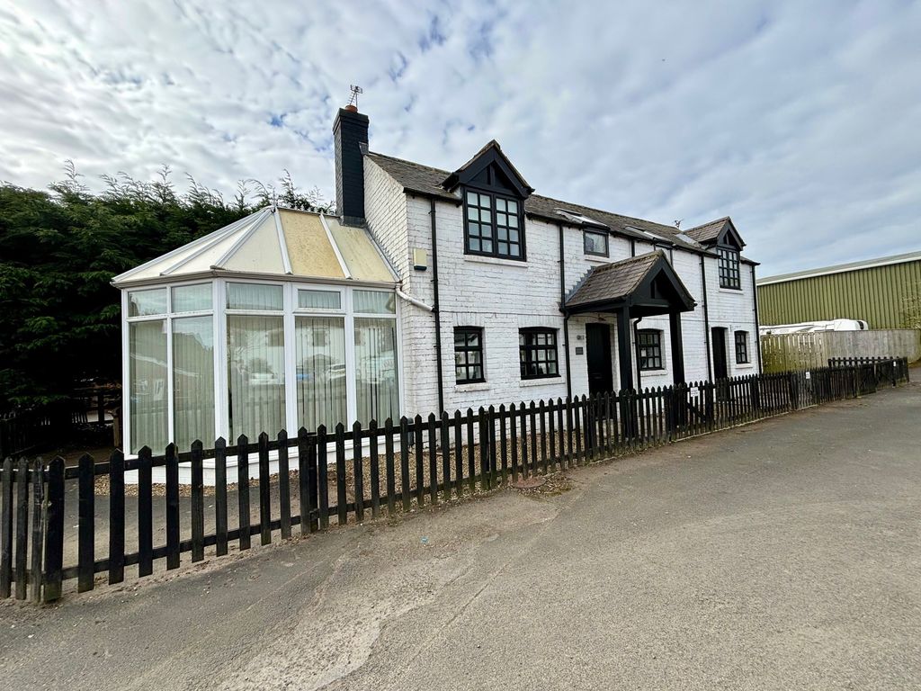 Property photo 1 of 17