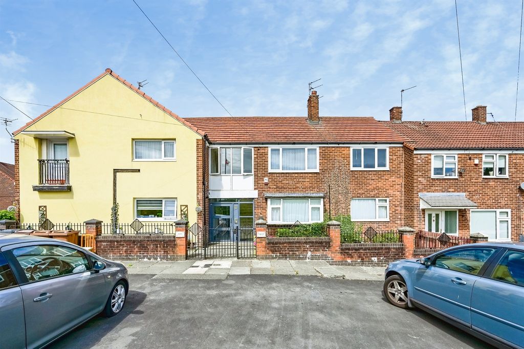 Property photo 1 of 9