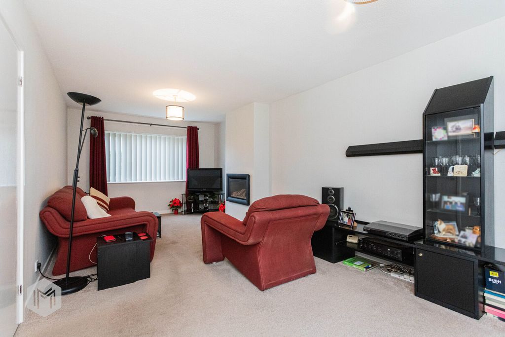 Property photo 3 of 21 Picture No. 10