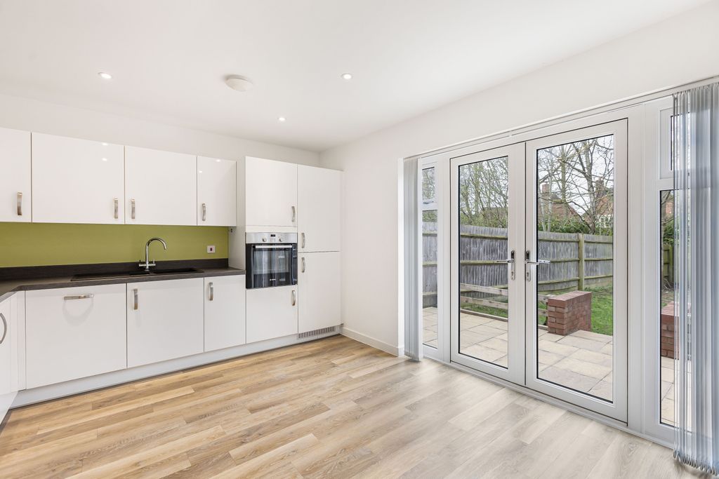 Property photo 2 of 17 Picture No. 22