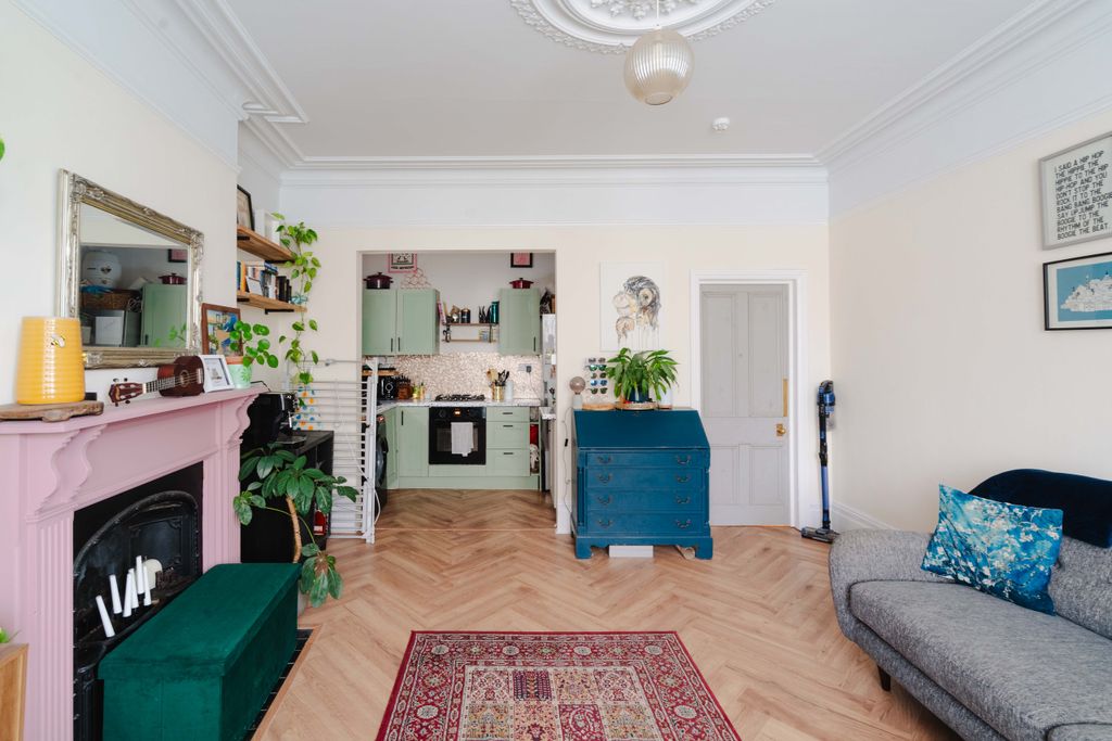 Property photo 3 of 13 10