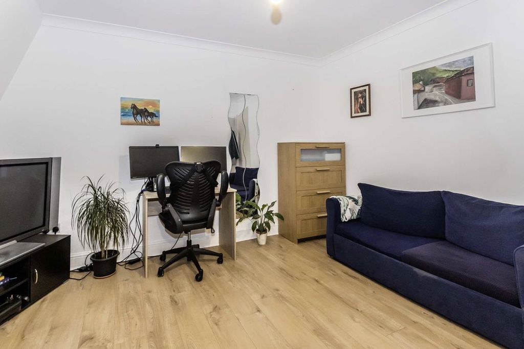 Property photo 1 of 4