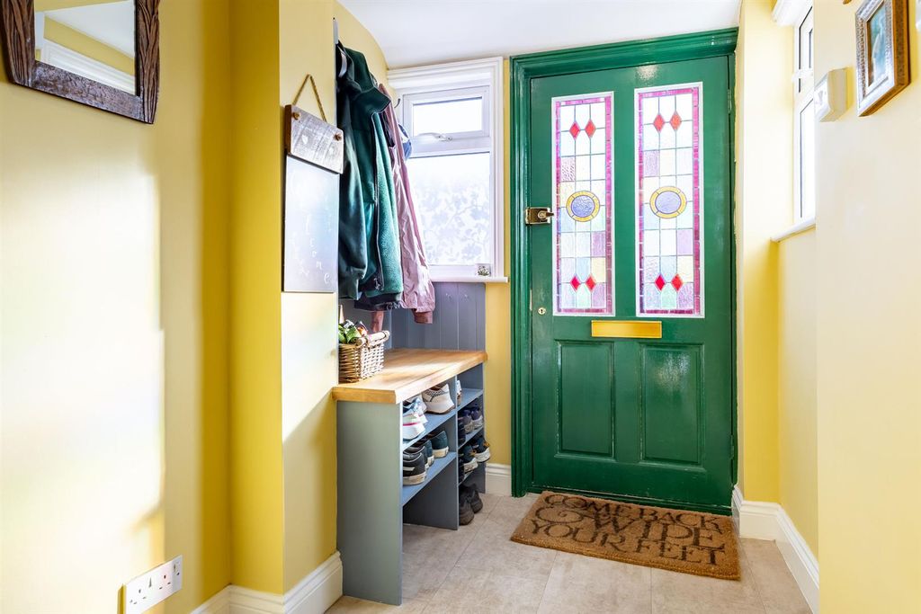 Property photo 3 of 25 Eb9A7266-Hdr.Jpg