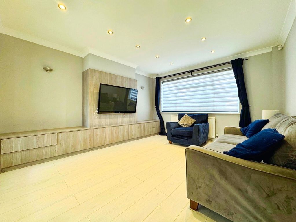 Property photo 2 of 23 Pbox-Img.Jpg