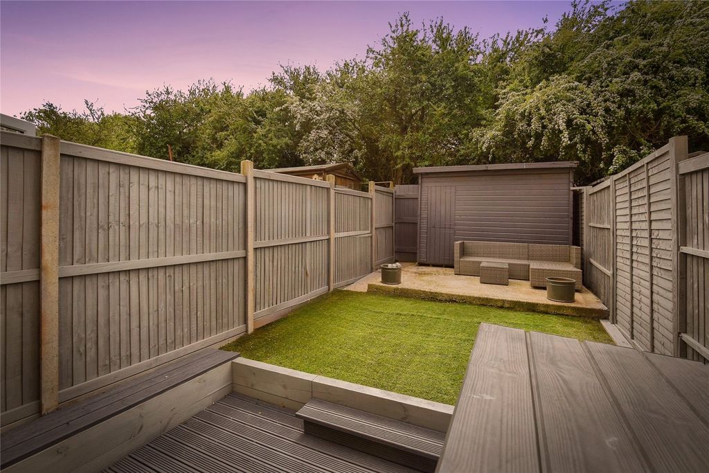 Property photo 2 of 11 Picture No. 21