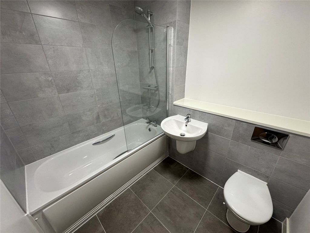 Property photo 3 of 6 Picture No. 06