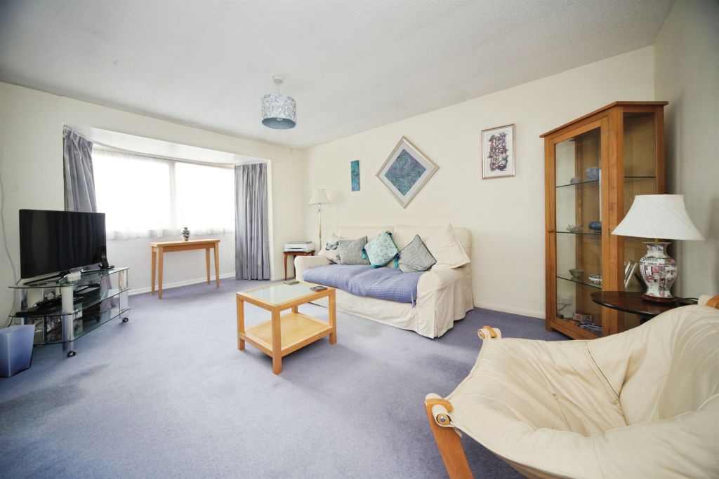 Property photo 3 of 11