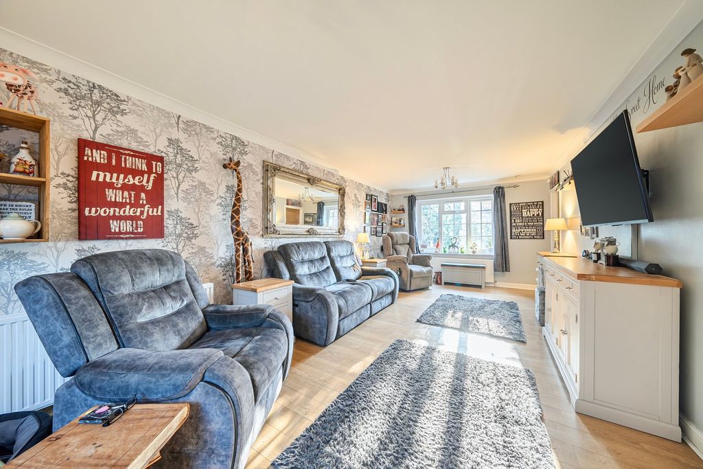 Property photo 2 of 22