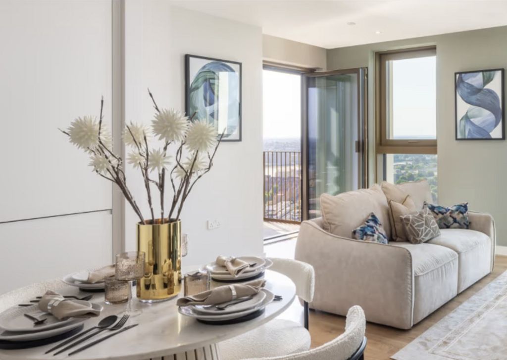 Property photo 2 of 10