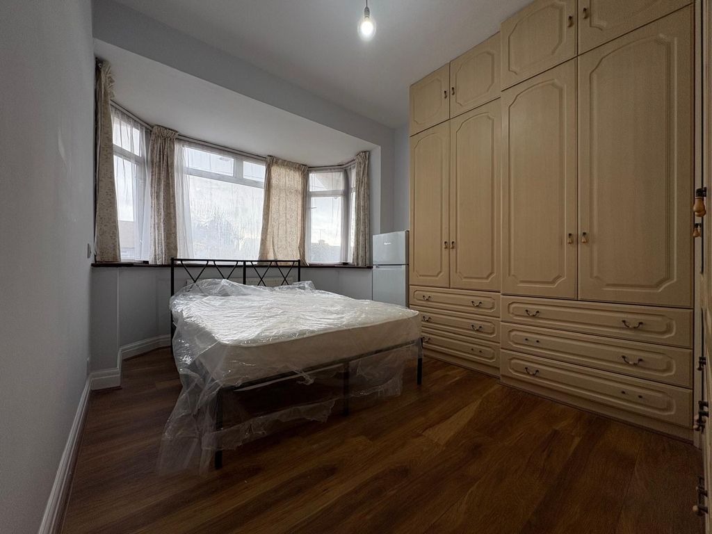 Property photo 1 of 3