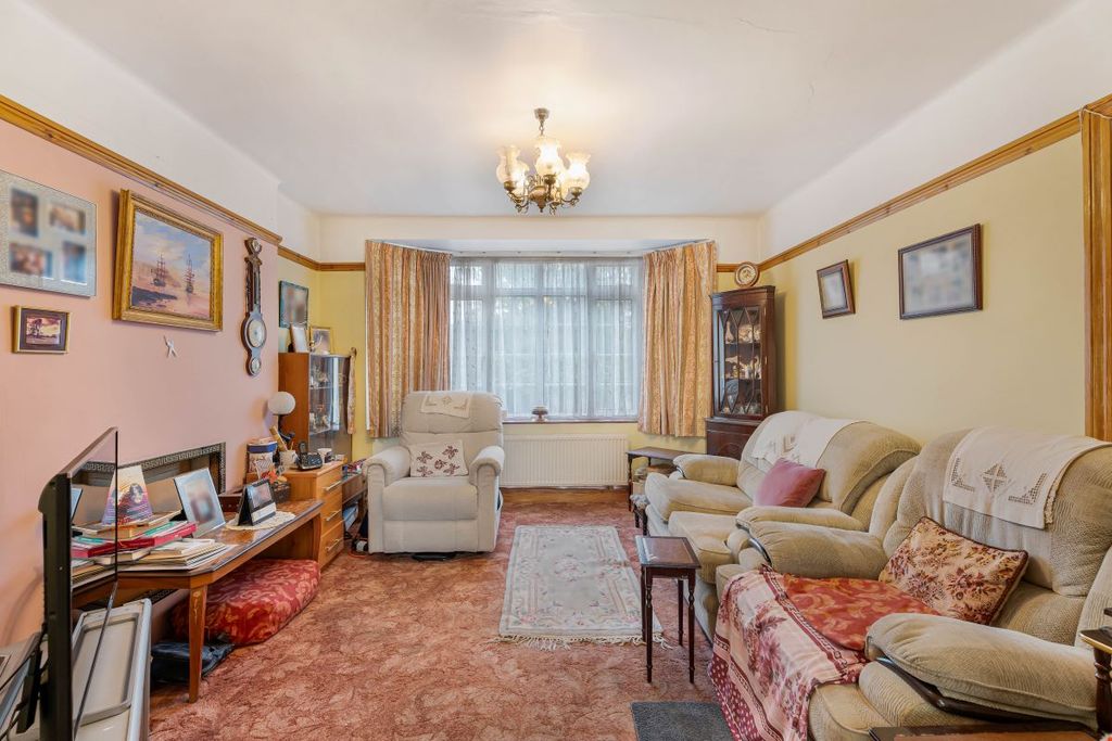 Property photo 3 of 22