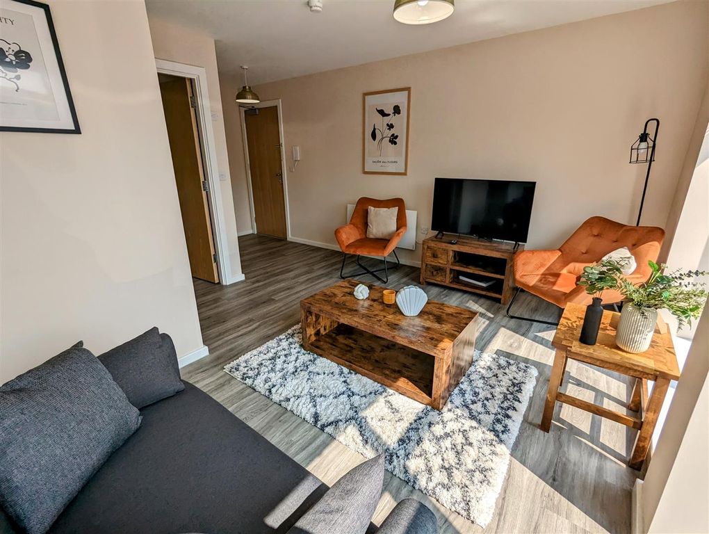 Property photo 2 of 7