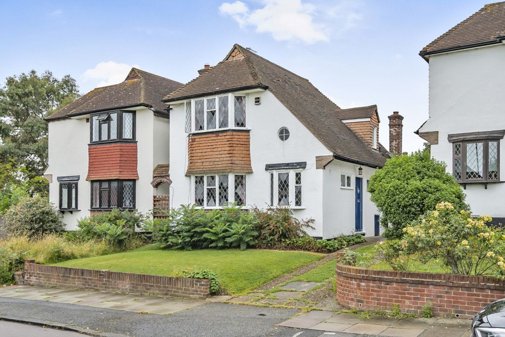 Property photo 1 of 19 External