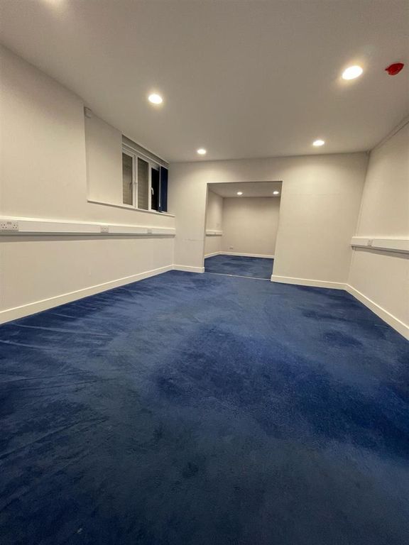 Property photo 2 of 7 Wwe79J2Sak-Weptlyhzv_Q.Jpg