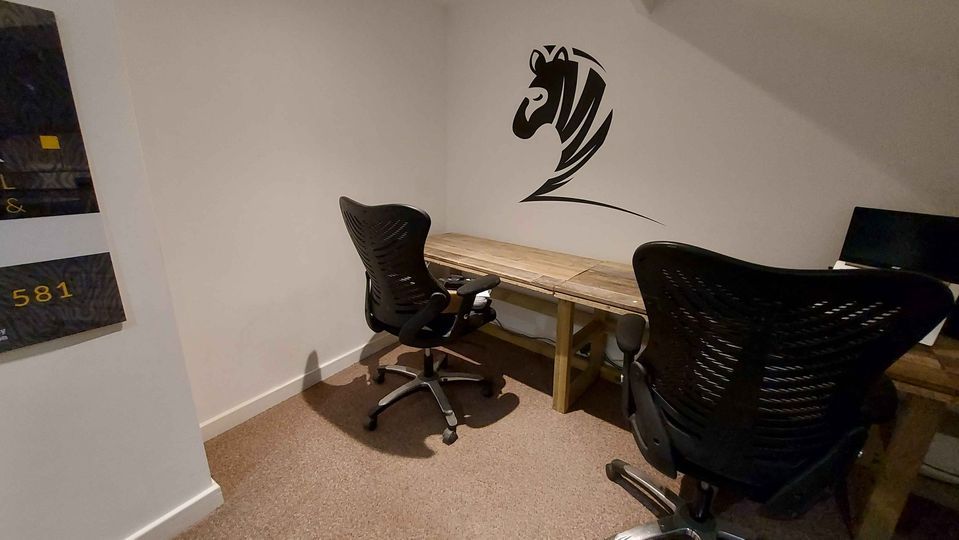 Property photo 1 of 2