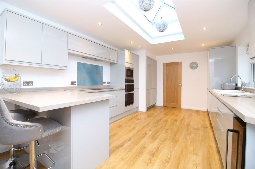 Property photo 2 of 11 Picture No. 06