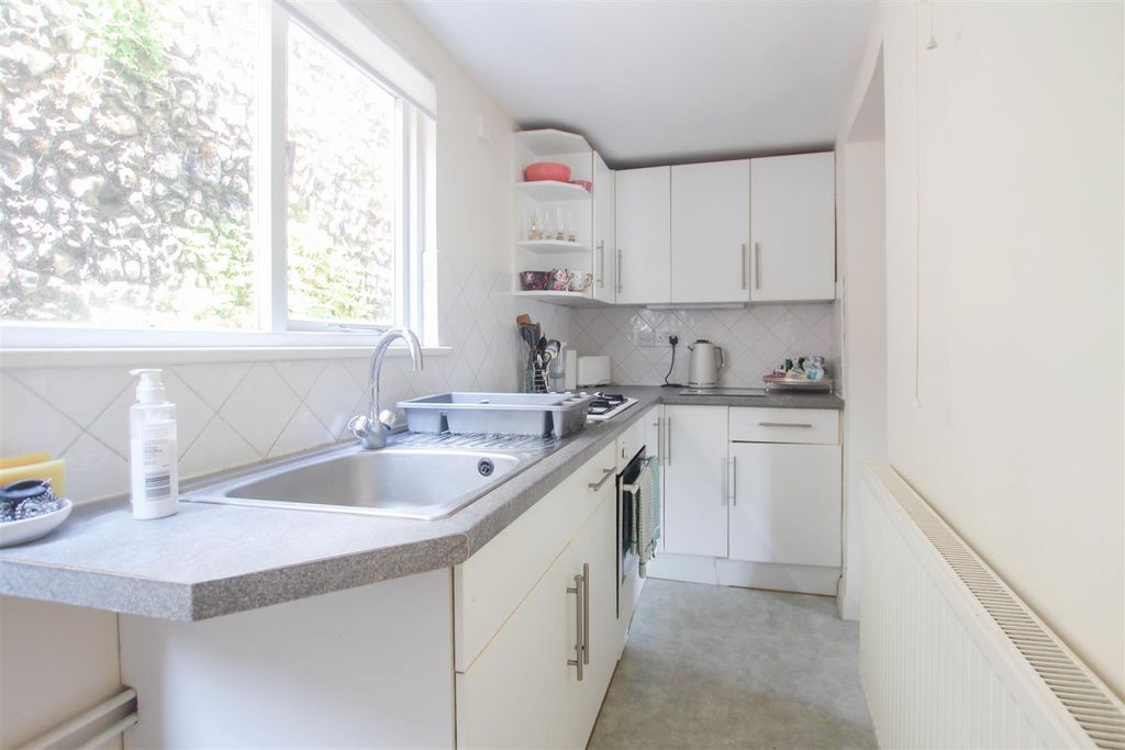 Property photo 3 of 8 Img_9565.Jpg