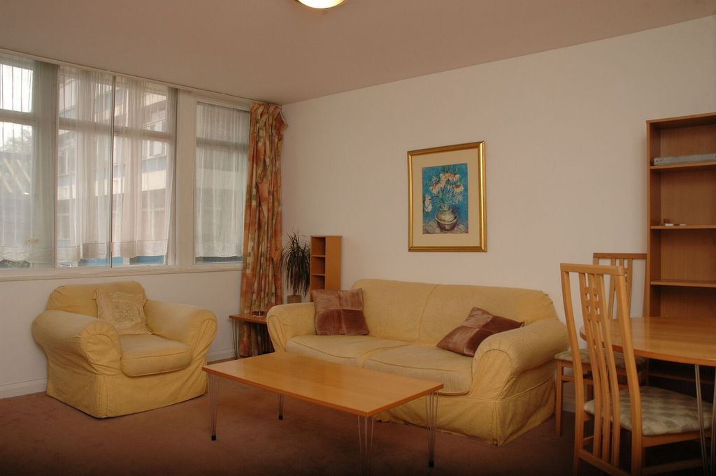 Property photo 1 of 5