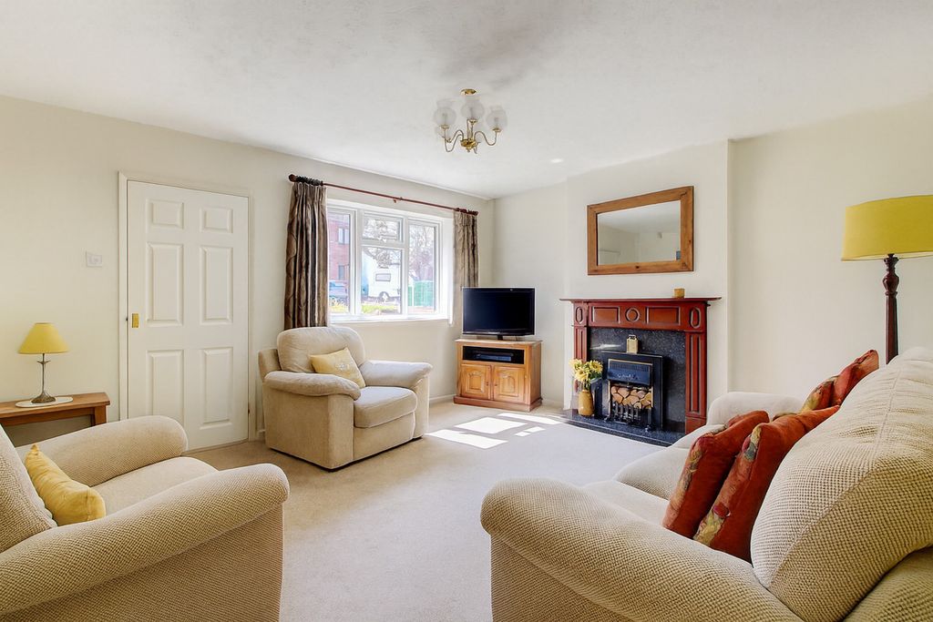 Property photo 2 of 20