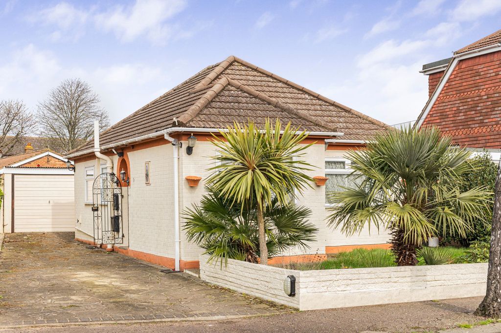 Property photo 1 of 20 Exterior