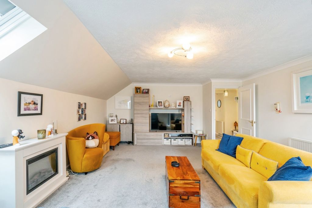 Property photo 3 of 15 Pbox-Img.Jpg