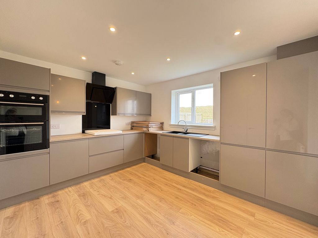 Property photo 2 of 13 Kitchen