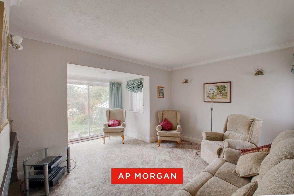 Property photo 3 of 17 Picture No. 12