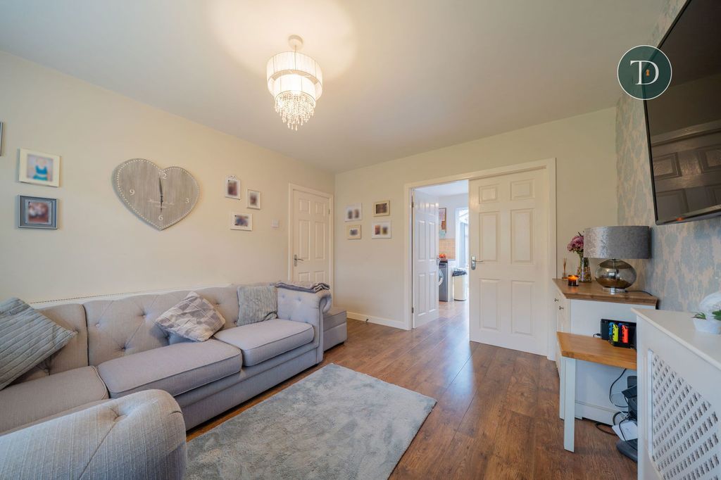 Property photo 3 of 24