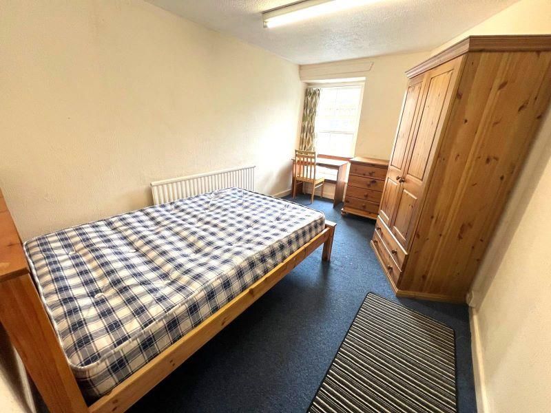 Property photo 3 of 10 Bedroom 2.Jpg