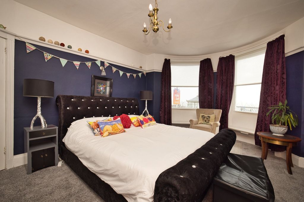 Property photo 3 of 11 Picture 3