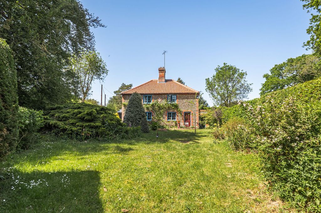Property photo 1 of 28