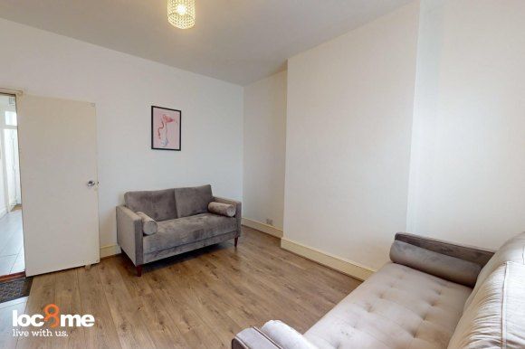 Property photo 2 of 9 9687372.Jpg