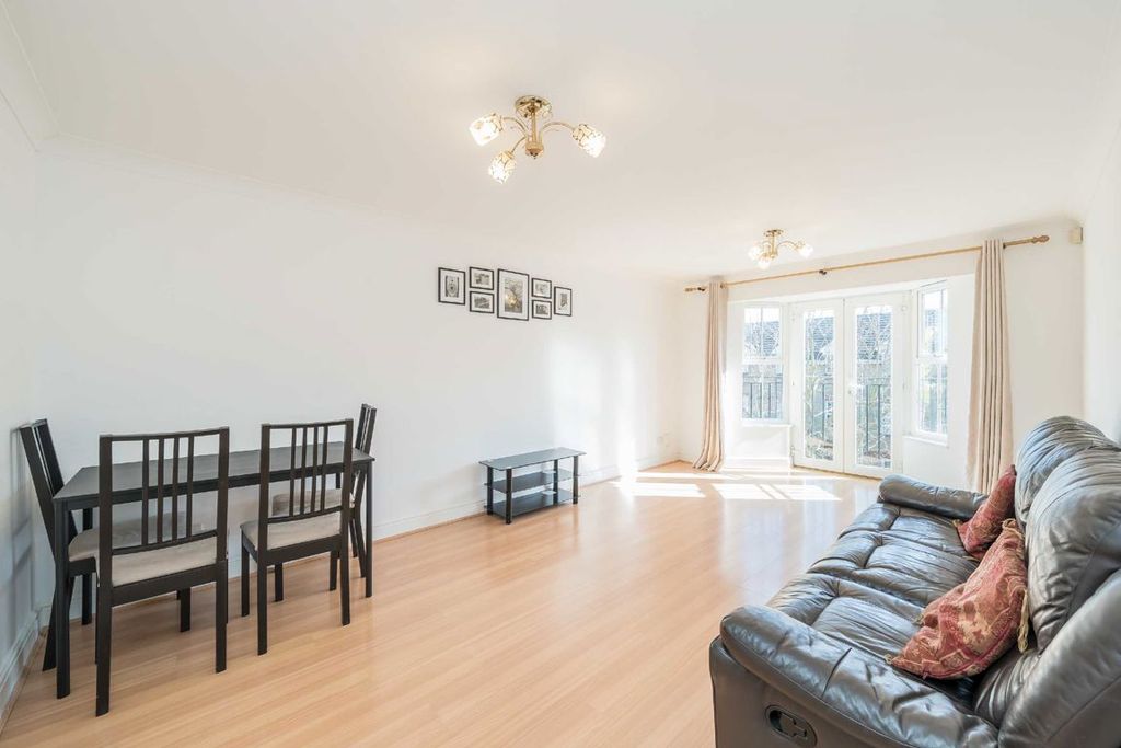 Property photo 2 of 5