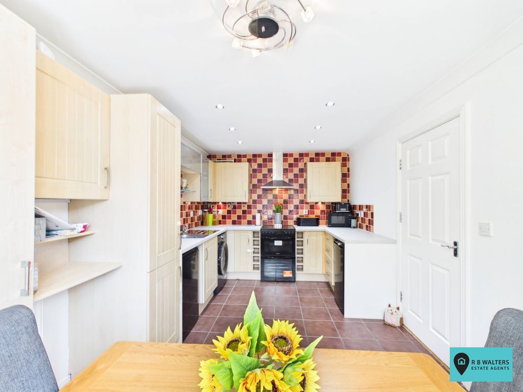 Property photo 3 of 17 Kitchen/Diner