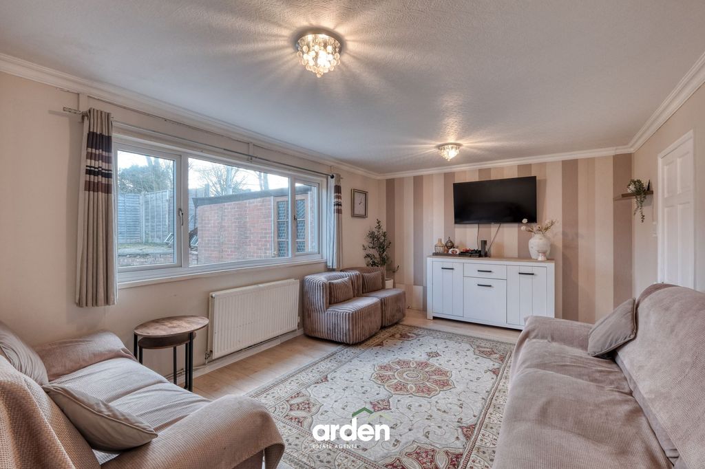 Property photo 2 of 9