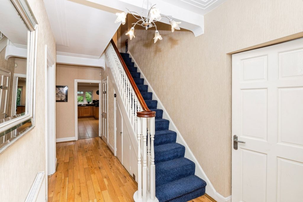 Property photo 3 of 30 Pbox-Img.Jpg