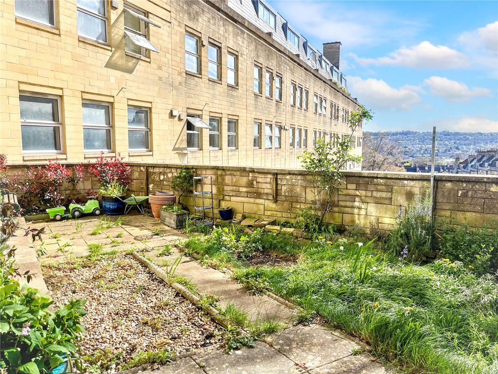 Property photo 2 of 11 Picture No. 04