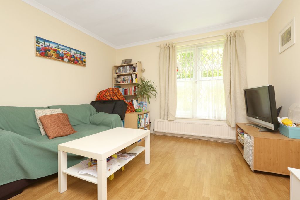 Property photo 3 of 10