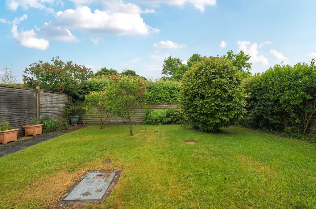 Property photo 3 of 16 1297401-2-682Da50...