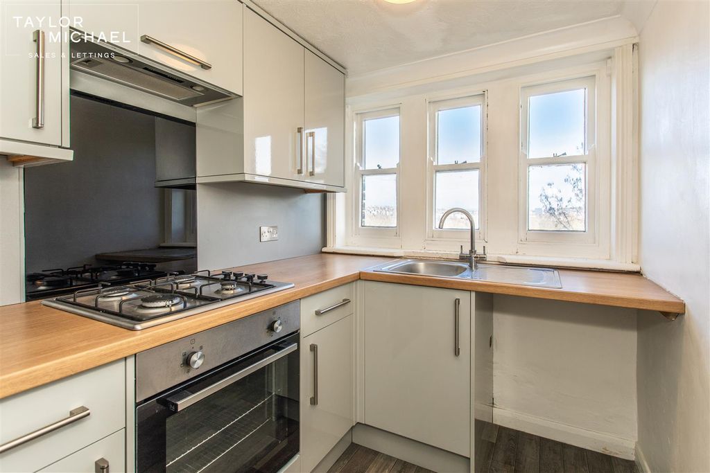 Property photo 3 of 15 Kitchen