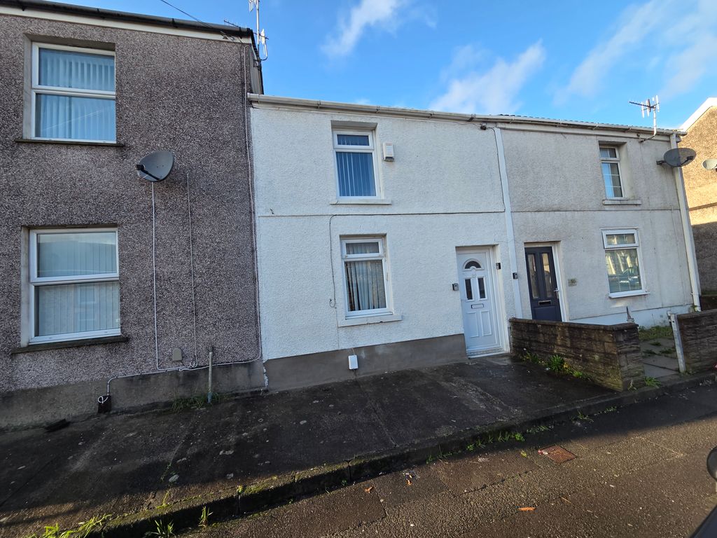 Property photo 1 of 6