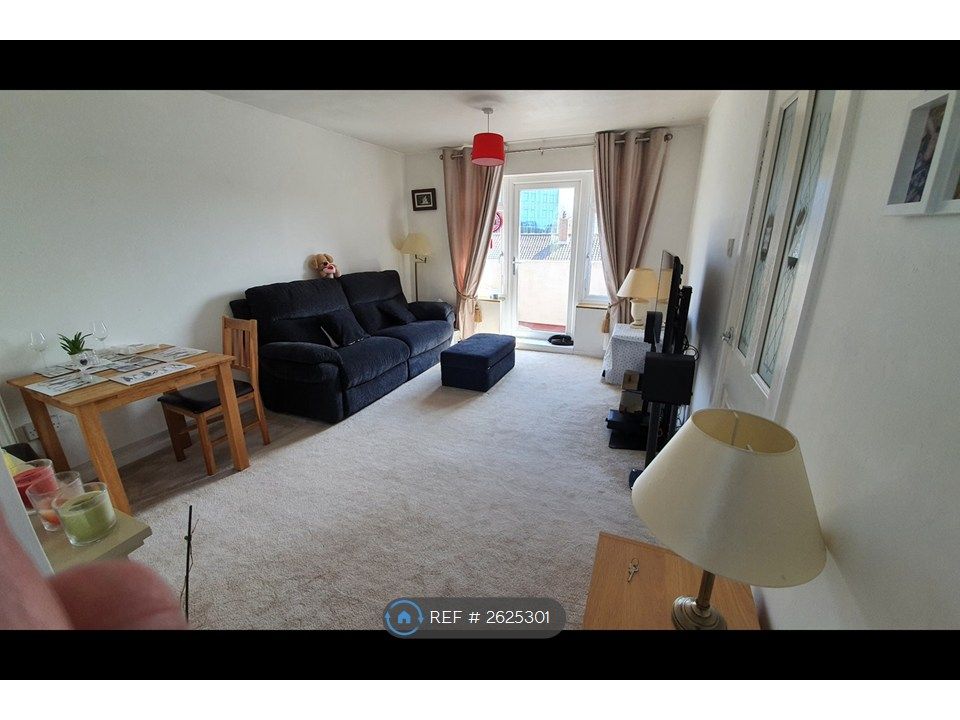Property photo 2 of 11