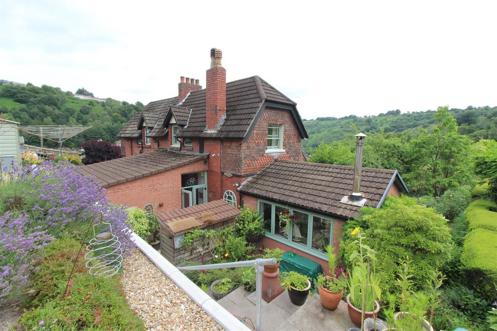 Property photo 3 of 51 Rear Garden