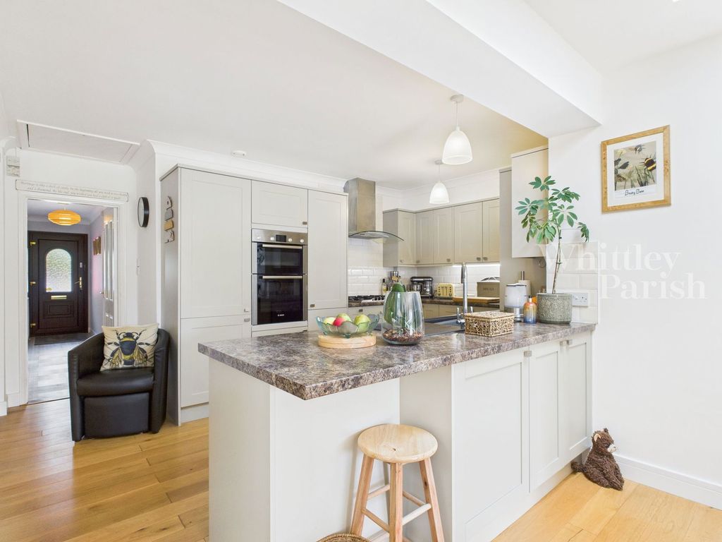 Property photo 3 of 24