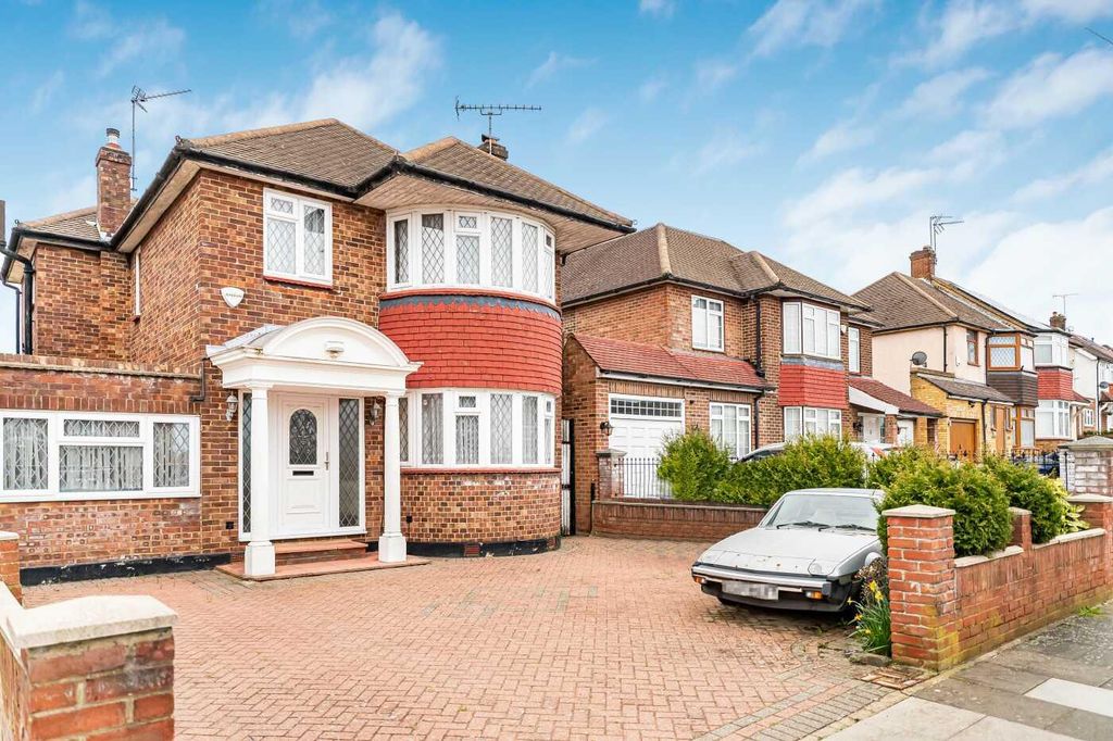 Property photo 1 of 19