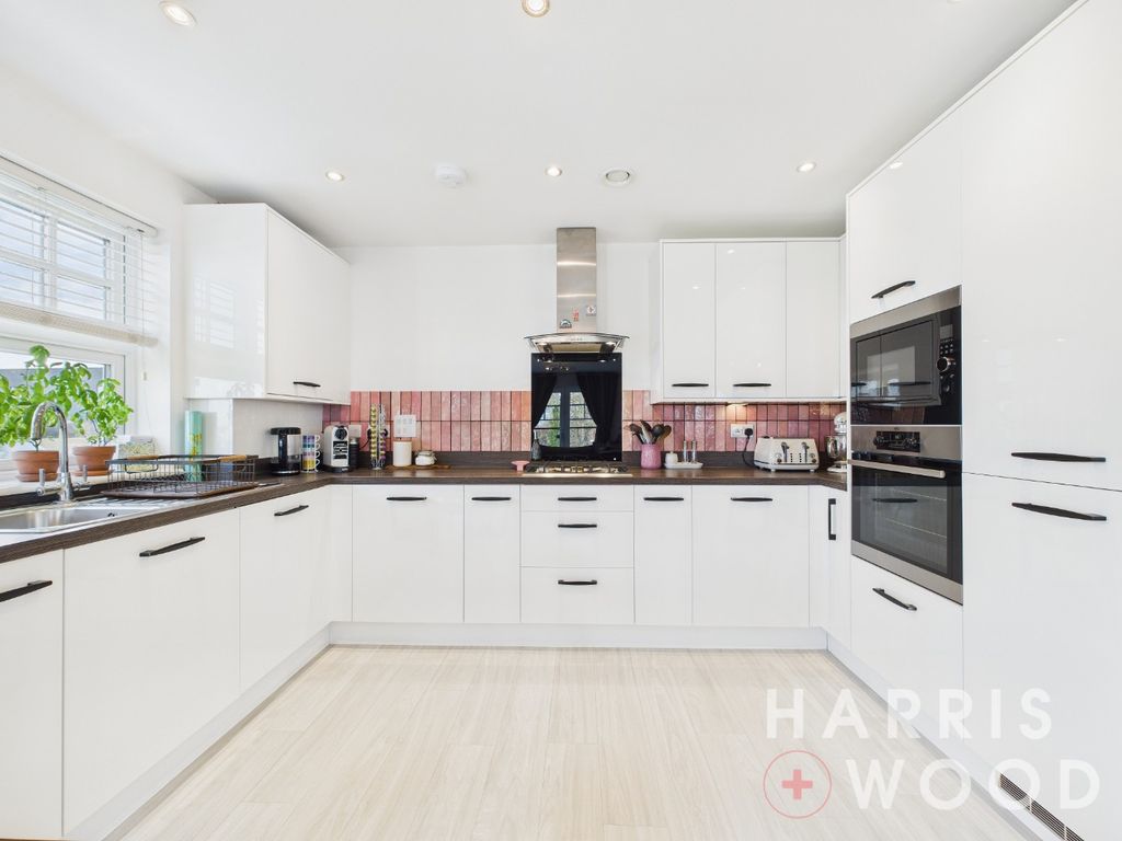 Property photo 2 of 17 4826084