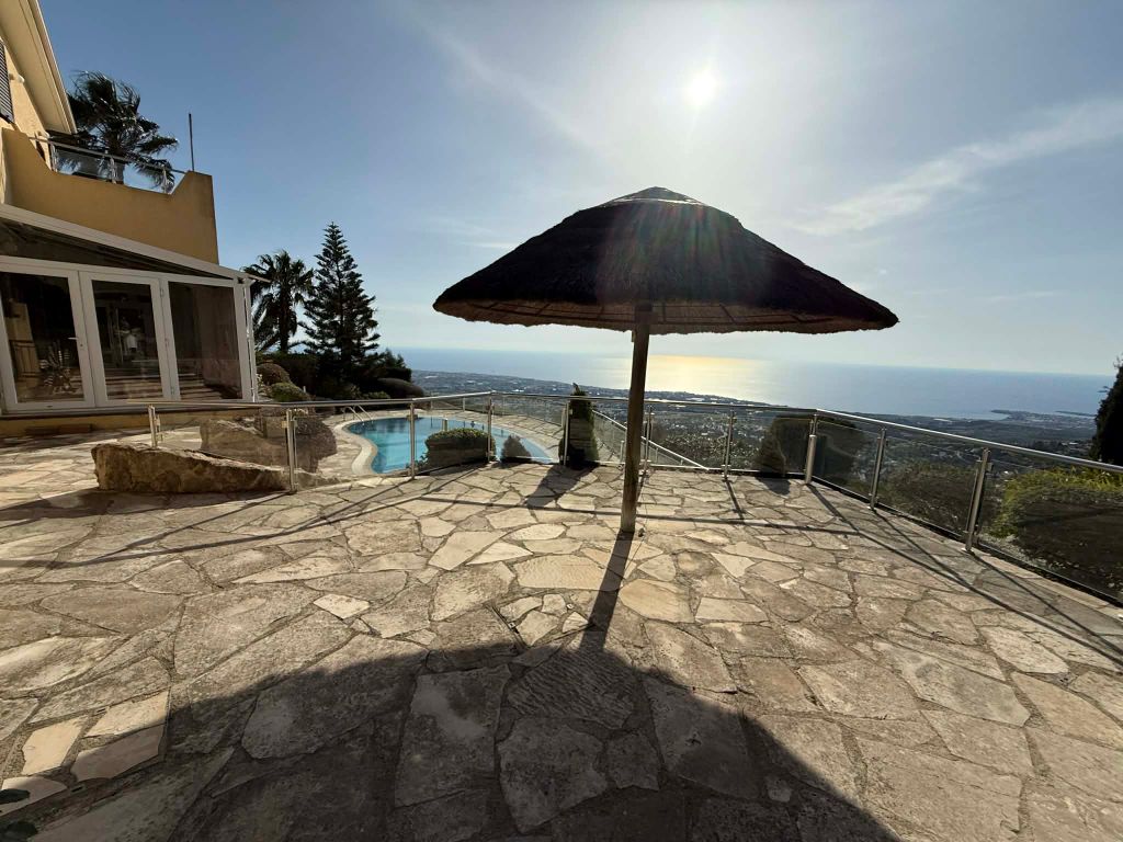 Property photo 3 of 32