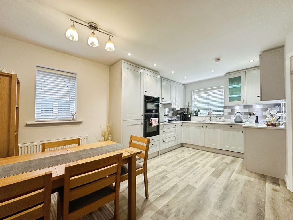 Property photo 3 of 20 Kitchen-Diner