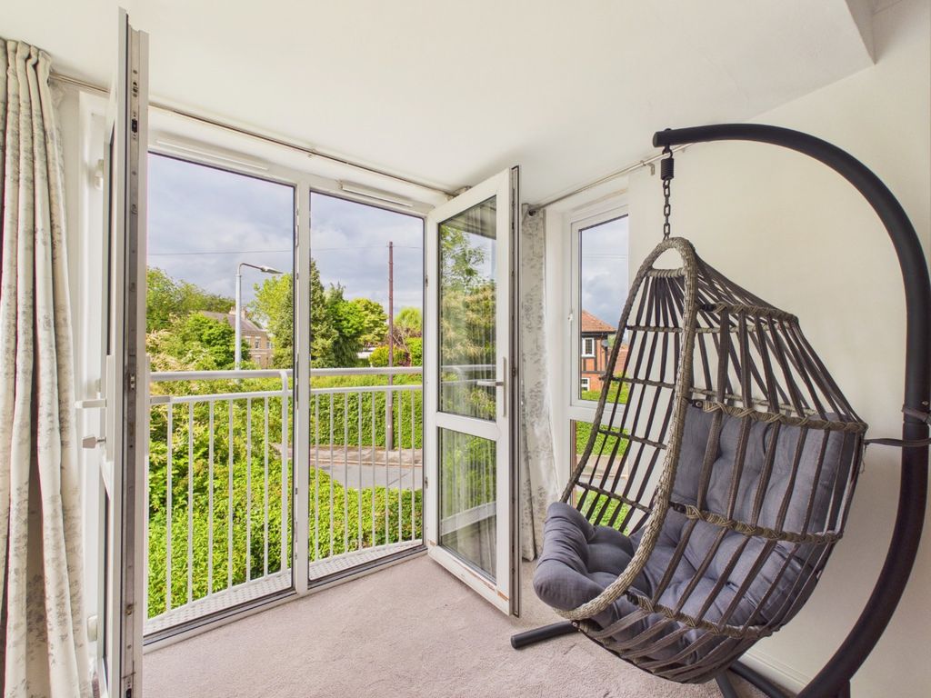 Property photo 3 of 17 5127756